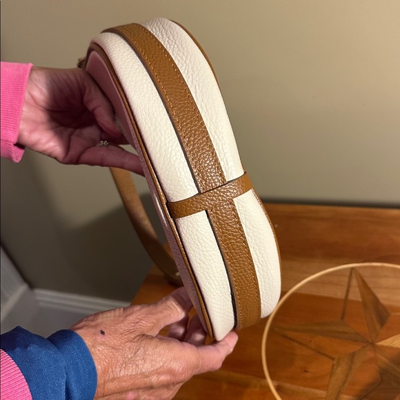 Italian Leather handbag / cross body bag - Picture 5 of 12